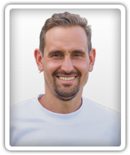 Tobias Dezelak