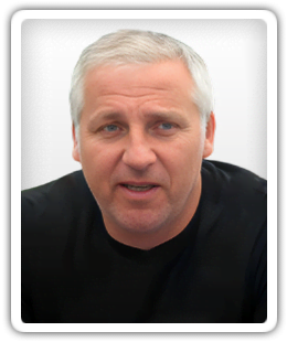 Simon Tracey