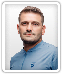 Adam Adamos